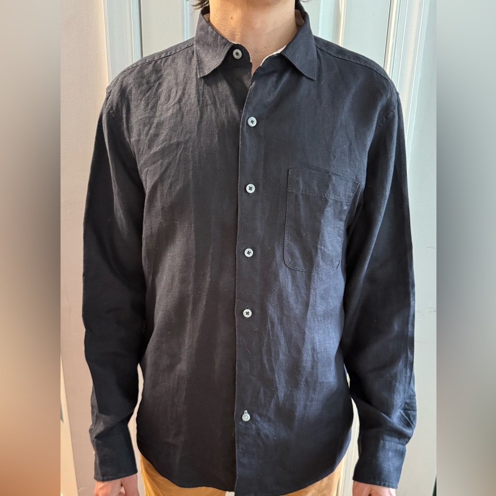 Men's Black Button-Up Shirt